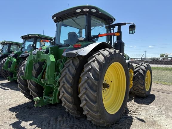 Image of John Deere 8400R equipment image 4