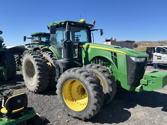 Image of John Deere 8400R equipment image 2