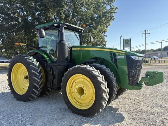 Image of John Deere 8400R equipment image 1
