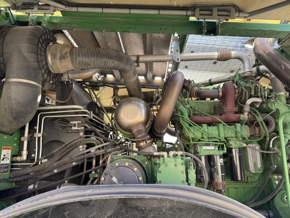 Image of John Deere 8600 equipment image 4