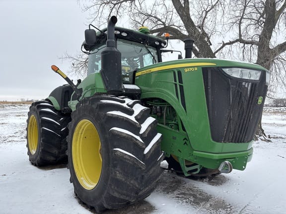 2017 John Deere 9370R Equipment Image0