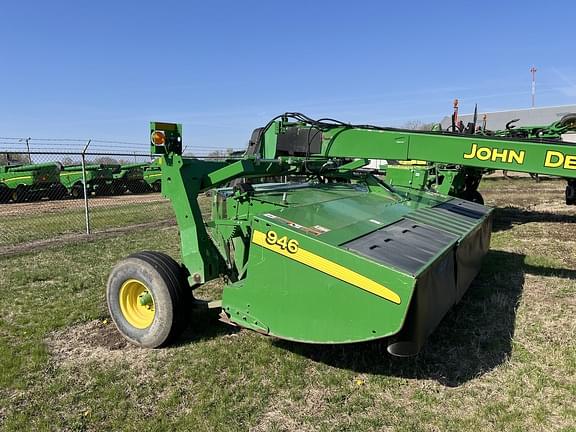 Image of John Deere 946 equipment image 2