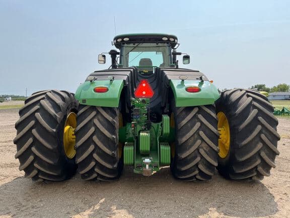 Image of John Deere 9520R equipment image 3