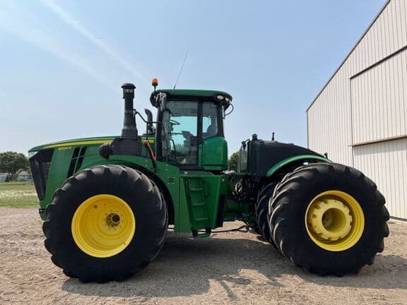 Image of John Deere 9520R equipment image 1