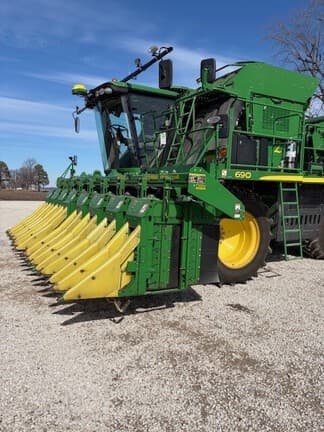 Image of John Deere CP690 equipment image 2