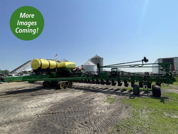 2017 John Deere DB66 Equipment Image0