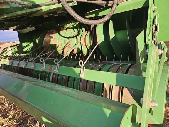 Image of John Deere L330 equipment image 4