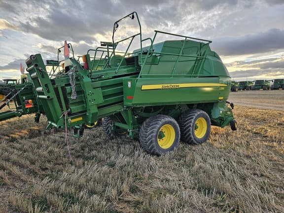 Image of John Deere L330 equipment image 3