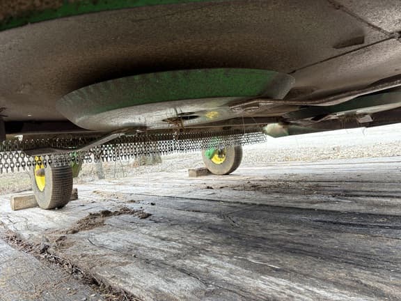 Image of John Deere MX10 equipment image 4