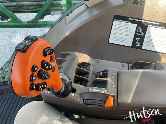Image of John Deere R4023 equipment image 4