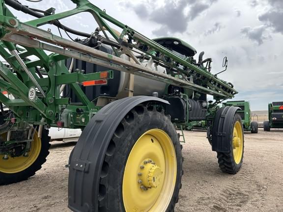 Image of John Deere R4038 equipment image 1