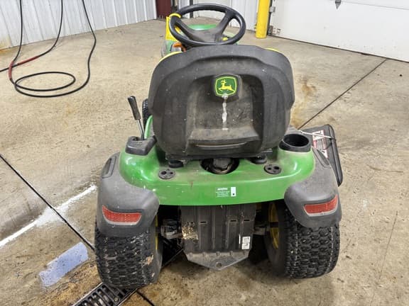 Image of John Deere S240 equipment image 4