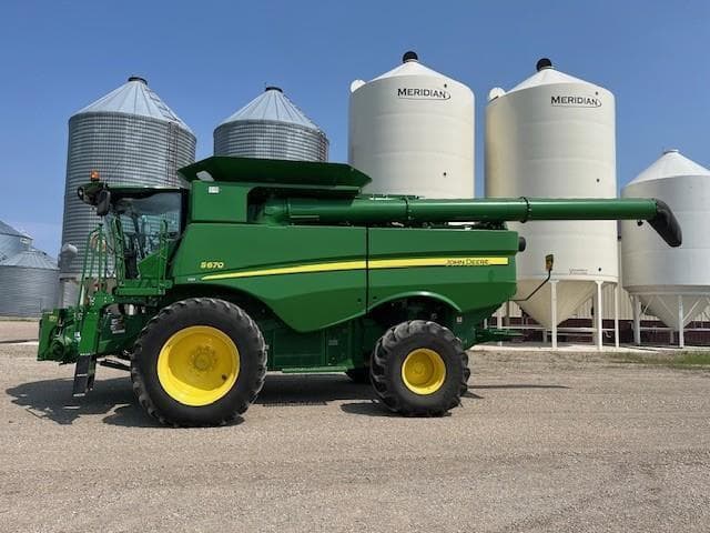 Image of John Deere S670 equipment image 1