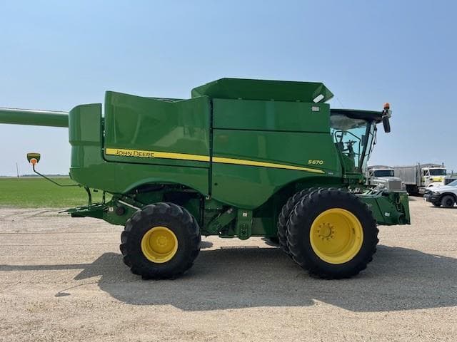 Image of John Deere S670 equipment image 4