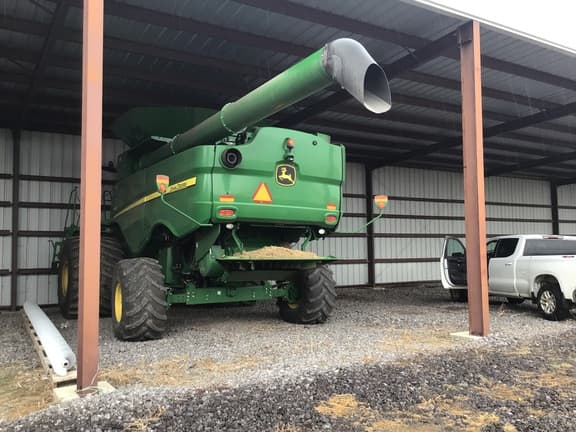 Image of John Deere S680 equipment image 4