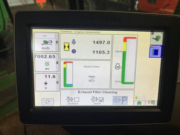 Image of John Deere S680 equipment image 1