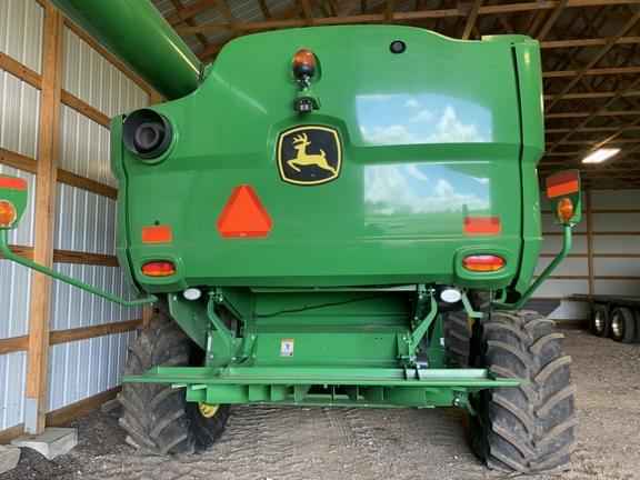 Image of John Deere S680 equipment image 3