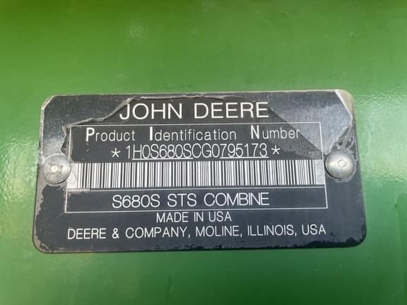 Image of John Deere S680 equipment image 1