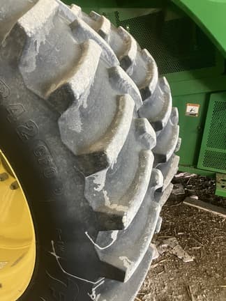 Image of John Deere S680 equipment image 3