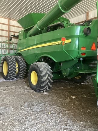 Main image John Deere S680