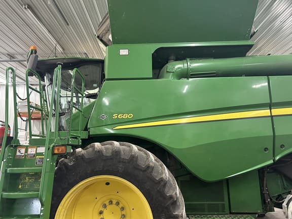 Image of John Deere S680 equipment image 3