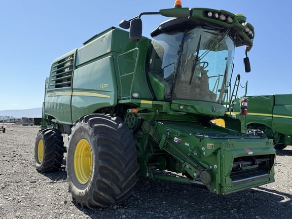 2017 John Deere T670 Equipment Image0