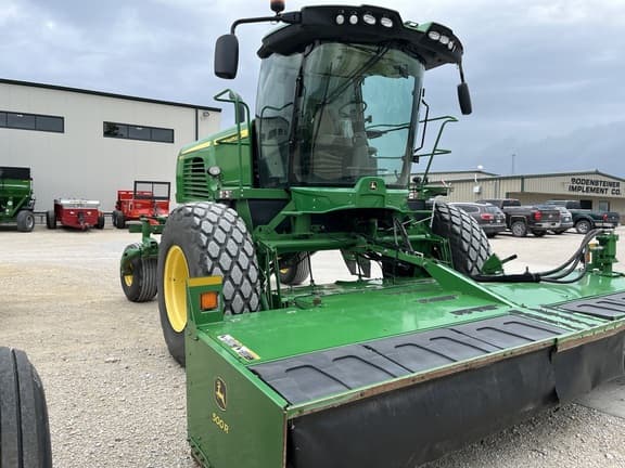 Image of John Deere W235 equipment image 4