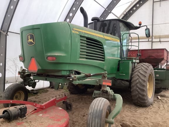 Image of John Deere W235 equipment image 3