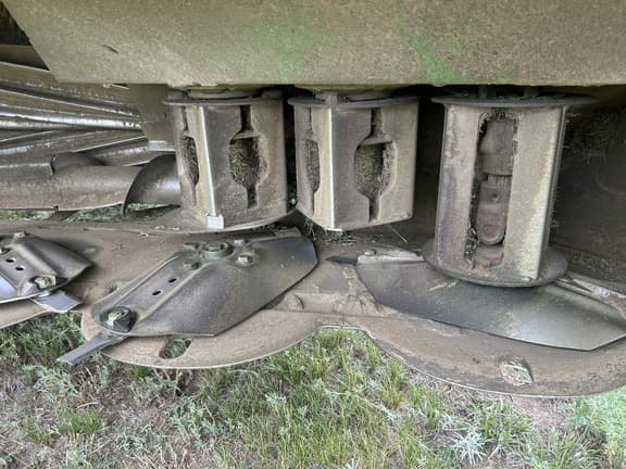 Image of John Deere W235 equipment image 2