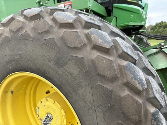 Image of John Deere W260 equipment image 2
