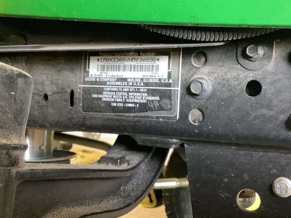 Image of John Deere X330 equipment image 1