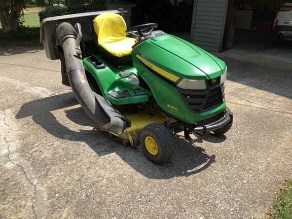2017 John Deere X350 Equipment Image0
