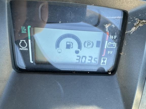 Image of John Deere X350 equipment image 4