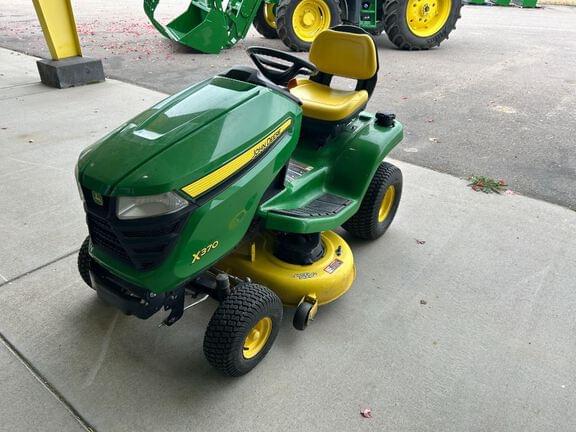 Image of John Deere X370 equipment image 2