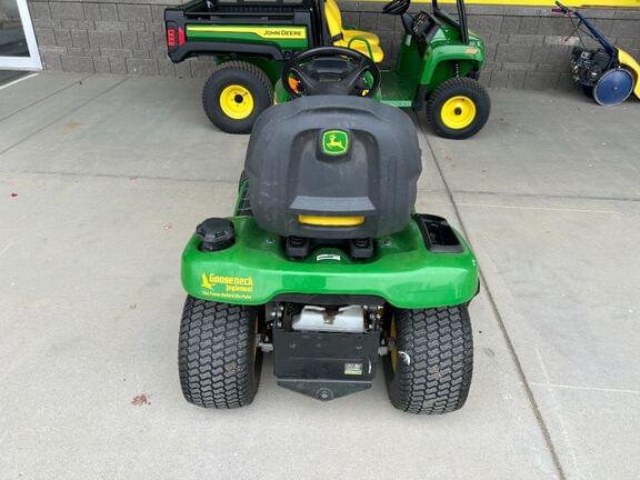 Image of John Deere X370 equipment image 4