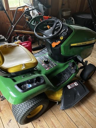 Image of John Deere X370 Primary image