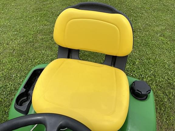 Image of John Deere X380 equipment image 3
