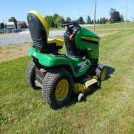 Image of John Deere X390 equipment image 4