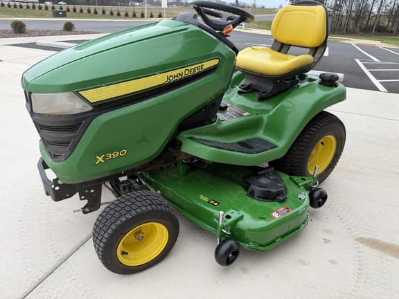 Image of John Deere X390 equipment image 2
