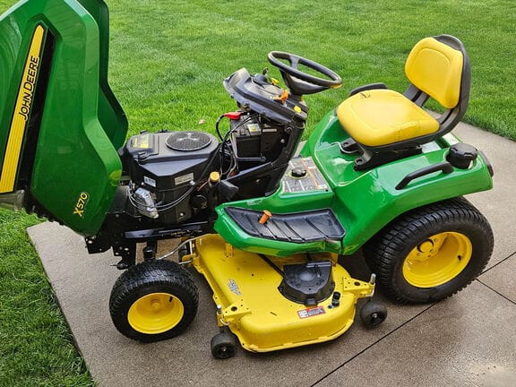 2017 John Deere X570 Equipment Image0