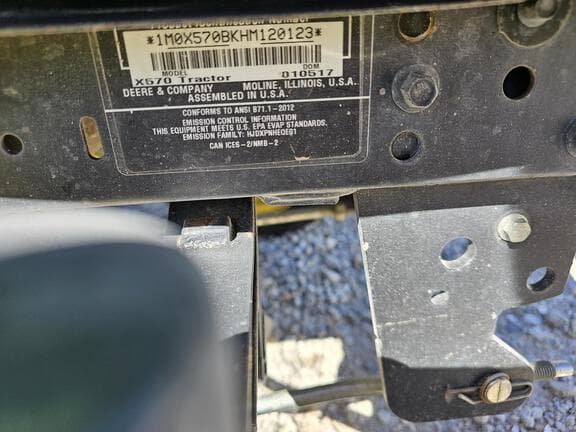 Image of John Deere X570 equipment image 1