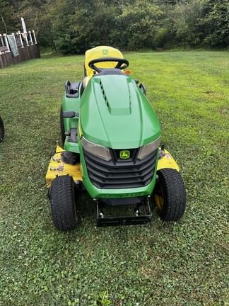 Image of John Deere X580 equipment image 1