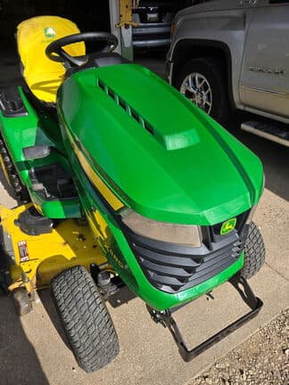 Main image John Deere X580