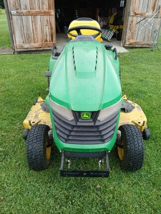 Image of John Deere X580 equipment image 3