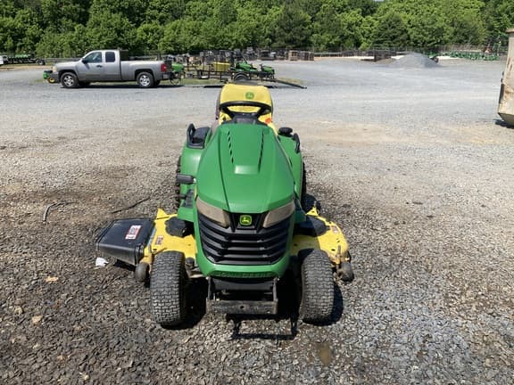 Image of John Deere X580 equipment image 3