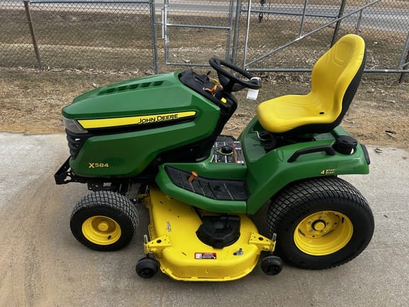 2017 John Deere X584 Equipment Image0