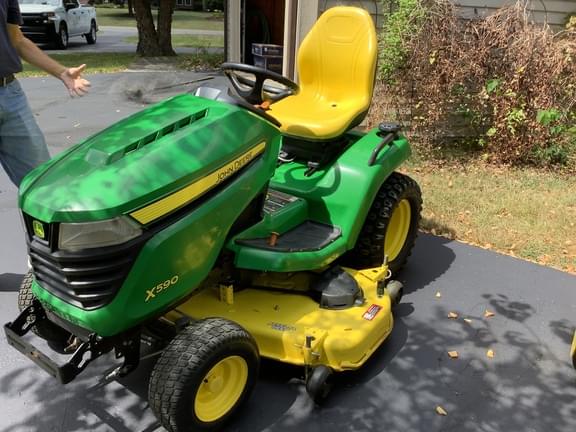 Image of John Deere X590 equipment image 2