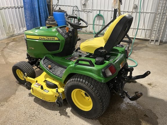 2017 John Deere X730 Equipment Image0