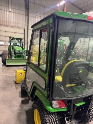 Image of John Deere X738 equipment image 2