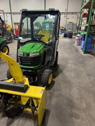 Image of John Deere X738 equipment image 1